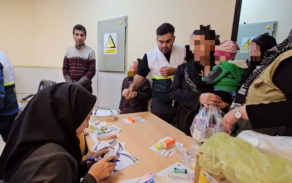 ارائه خدمات رایگان پزشکی به ۴٠٠ نفر از خانواده‌های زندانیان شیراز به‌مناسبت دهه فجر