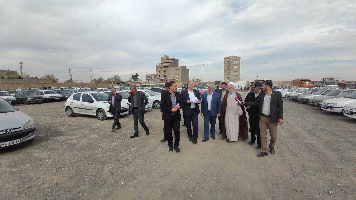 دادستان کل کشور از پارکینگ خودرو‌های توقیفی نیروی انتظامی مشهد بازدید کرد