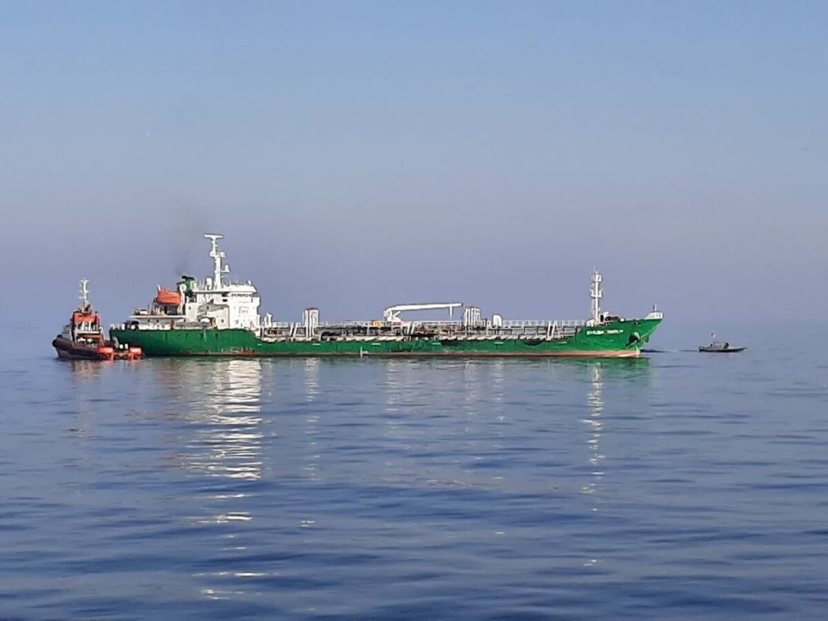 توقیف ۲ کشتی خارجی حامل میلیون‌ها لیتر سوخت قاچاق توسط نیروی دریایی سپاه در خلیج‌فارس