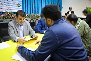 مسئولان قضایی آذربایجان شرقی با حضور در زندان تبریز به مشکلات ۷۰ نفر از مددجویان رسیدگی کردند