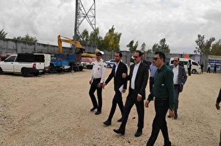رئیس سازمان بازرسی از پارکینگ خودرو‌های توقیفی شهرستان پارسیان هرمزگان بازدید کرد