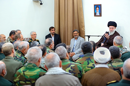 دیدار جمعی از فرماندهان نیروهای مسلح با رهبر انقلاب